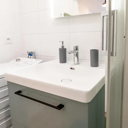 Renovated One-bedroom In Cabourg