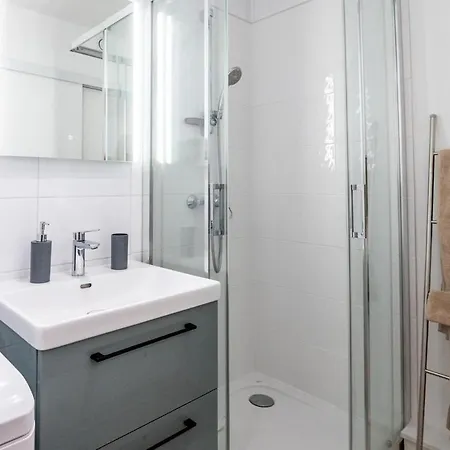 Renovated One-bedroom In Apartamento