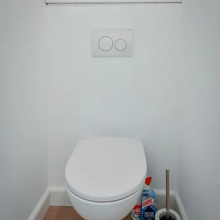 Apartamento Renovated One-bedroom In
